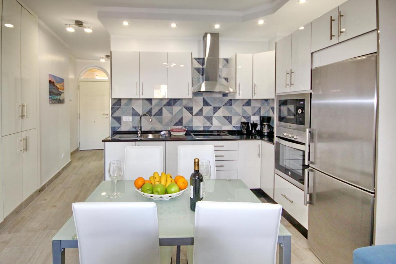 Modern Apartment In Complex With Pool In Costa Adeje Eksteriør bilde